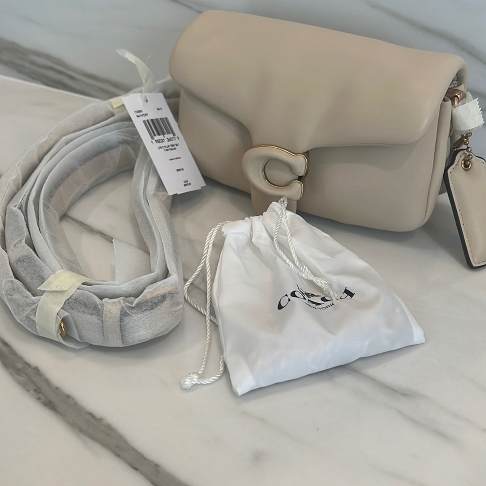NWT! Coach tabby pillow bag!